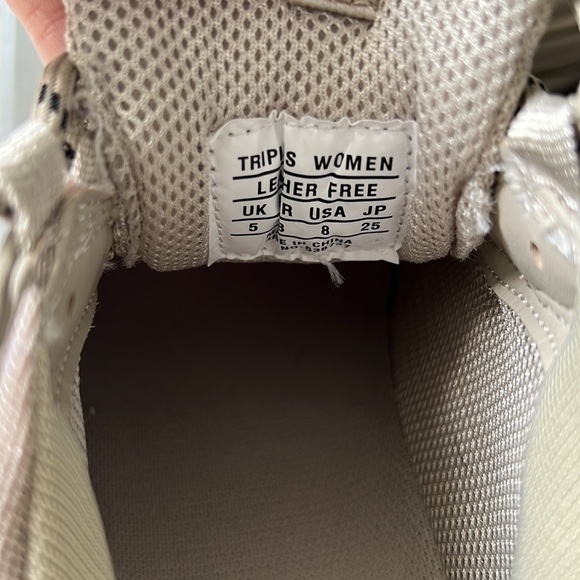 Balenciaga Triple S Chunky Rice Ash - Picture 5 of 8